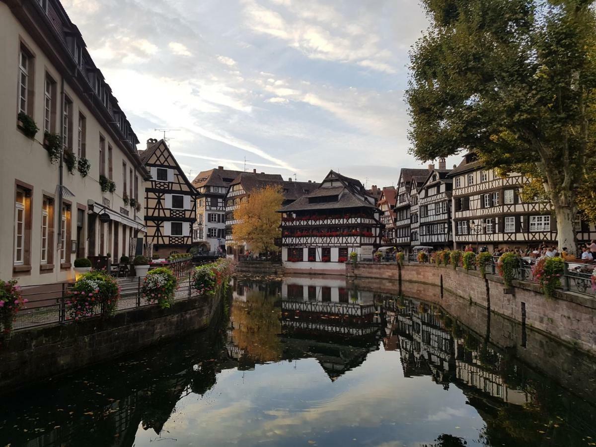 L'Eurosebastopol Strasbourg Luaran gambar